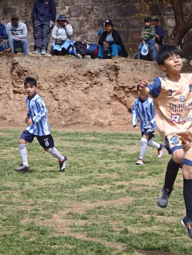 Fotografia del album Matador Gonzales Futbol Club vs Racing Sucre Club Formativo - La Liga Kids Cup