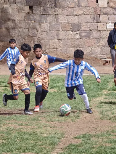 Fotografia del album Matador Gonzales Futbol Club vs Racing Sucre Club Formativo - La Liga Kids Cup