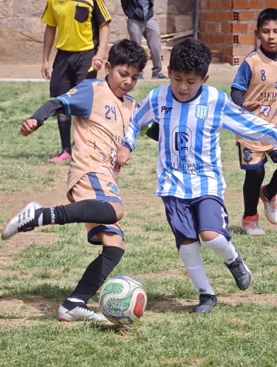 Fotografia del album Matador Gonzales Futbol Club vs Racing Sucre Club Formativo - La Liga Kids Cup