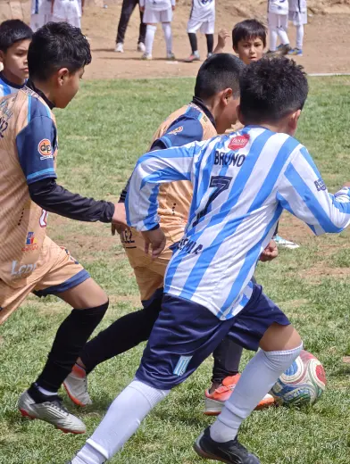 Fotografia del album Matador Gonzales Futbol Club vs Racing Sucre Club Formativo - La Liga Kids Cup