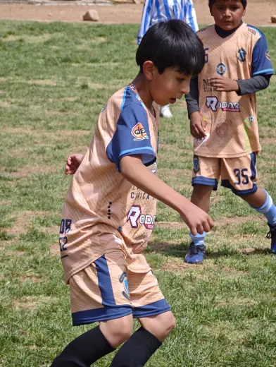 Fotografia del album Matador Gonzales Futbol Club vs Racing Sucre Club Formativo - La Liga Kids Cup