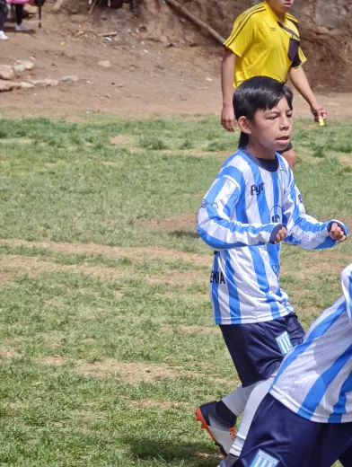 Fotografia del album Matador Gonzales Futbol Club vs Racing Sucre Club Formativo - La Liga Kids Cup