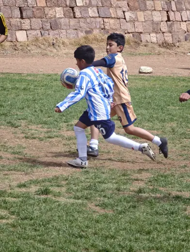 Fotografia del album Matador Gonzales Futbol Club vs Racing Sucre Club Formativo - La Liga Kids Cup