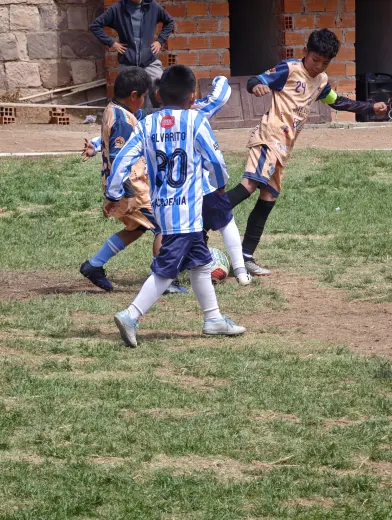 Fotografia del album Matador Gonzales Futbol Club vs Racing Sucre Club Formativo - La Liga Kids Cup