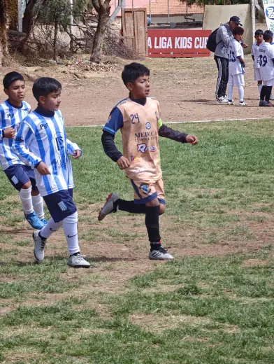 Fotografia del album Matador Gonzales Futbol Club vs Racing Sucre Club Formativo - La Liga Kids Cup