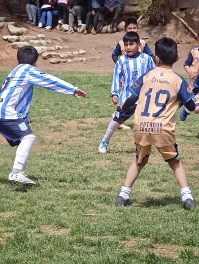 Fotografia del album Matador Gonzales Futbol Club vs Racing Sucre Club Formativo - La Liga Kids Cup