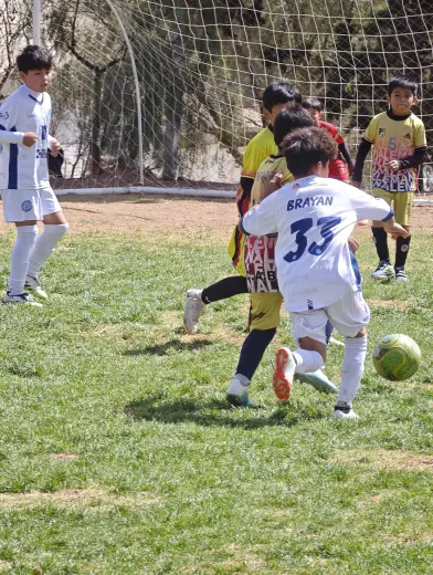 Fotografia del album Club Atletico Ezequiel Rodríguez vs Fútbol CABA - La Liga Kids Cup