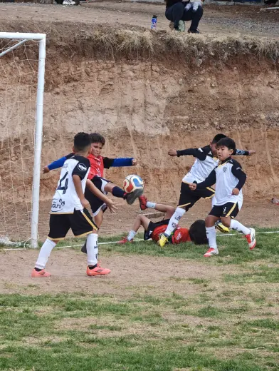 Fotografia del album Club Cracks Juniors vs Vive Soccer - La Liga Kids Cup