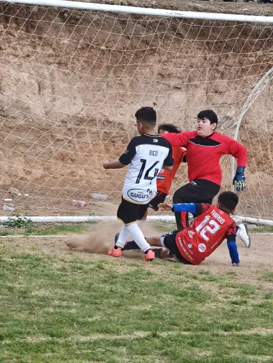 Fotografia del album Club Cracks Juniors vs Vive Soccer - La Liga Kids Cup