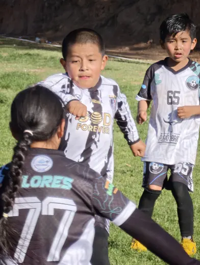 Fotografia del album Club Deportivo Santos Sucre vs Deportivo Milan - La Liga Kids Cup
