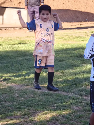 Fotografia del album Club Deportivo Santos Sucre vs Matador Gonzales Futbol Club - La Liga Kids Cup