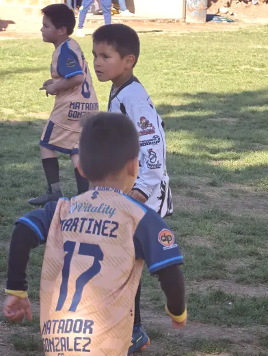 Fotografia del album Club Deportivo Santos Sucre vs Matador Gonzales Futbol Club - La Liga Kids Cup