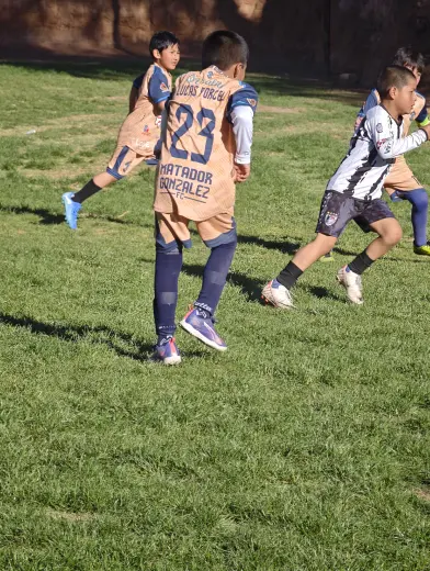 Fotografia del album Club Deportivo Santos Sucre vs Matador Gonzales Futbol Club - La Liga Kids Cup