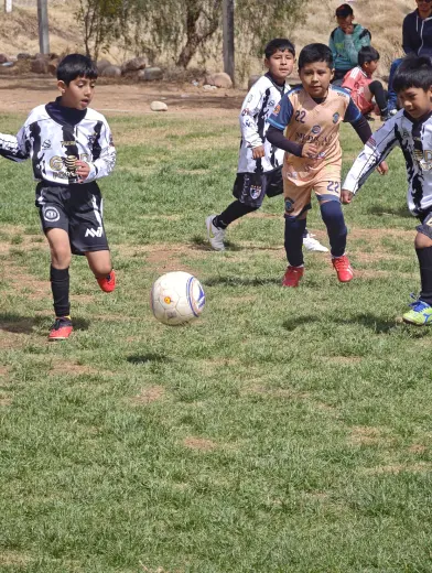 Fotografia del album Club Deportivo Santos Sucre vs Matador Gonzales Futbol Club - La Liga Kids Cup