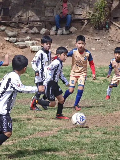 Fotografia del album Club Deportivo Santos Sucre vs Matador Gonzales Futbol Club - La Liga Kids Cup