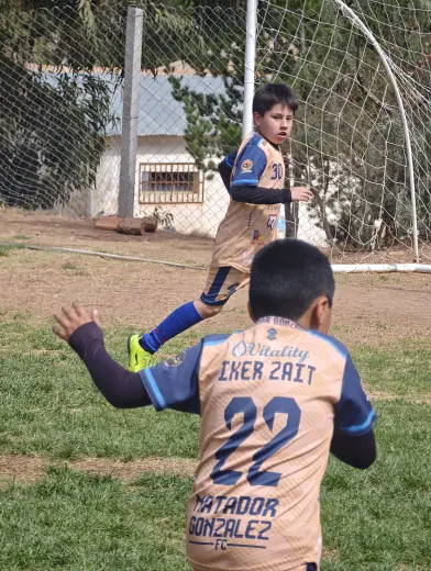 Fotografia del album Club Deportivo Santos Sucre vs Matador Gonzales Futbol Club - La Liga Kids Cup