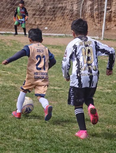 Fotografia del album Club Deportivo Santos Sucre vs Matador Gonzales Futbol Club - La Liga Kids Cup