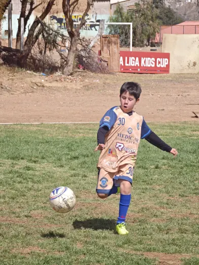 Fotografia del album Club Deportivo Santos Sucre vs Matador Gonzales Futbol Club - La Liga Kids Cup